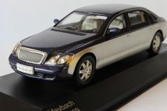 WBX110 - Voiture de luxe limousine MAYBACH 62 de 2009 couleur bleue à flancs gris