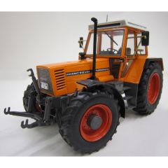 WEI1103 - Tracteur 612 LSA FENDT de type communal équipé du relevage avant