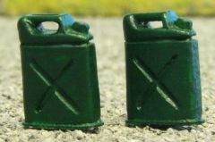 WM028 - Lot de 2 jerricans d'essence en miniature