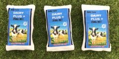 WM033C - Lot de 3 sacs en miniature d' aliment pour vaches