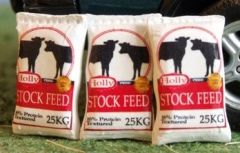 WM033G - Lot de 3 Sacs en miniature d'aliments pour vaches