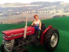 WM083S - Figurine conductrice de tracteur Rouse - Sinead