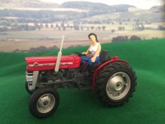 WM083Y - Figurine conductrice de tracteur Brune - Yvette