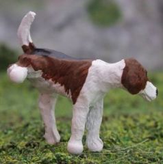 WMA9 - Foxhound en miniature position patte levée