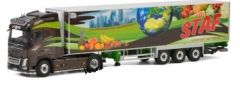 WSI01-2627 - Camion avec remorque frigorifique - Volvo FH4 Globetrotter aux couleurs STAF