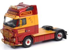 WSI01-1210 - Camion 4x2 solo VOLVO FH02 Globetrotter XL aux couleurs HELMHOLT TRANSPORT
