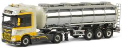 WSI01-2343 - Camion 4x2 DAF XF Super Space Cab et citerne 3 essieux aux couleur du transporteur PETER MULDER
