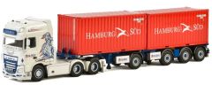 WSI01-2429 - Camion 6x2 DAF XF Super Space cab aux couleurs transport Oehlrich et combi porte container avec container Hamburg de 20 pieds