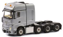 WSI04-1149 - Camion 8x4 solo MERCEDES Actros MP4 SLT Giga Space de couleur gris