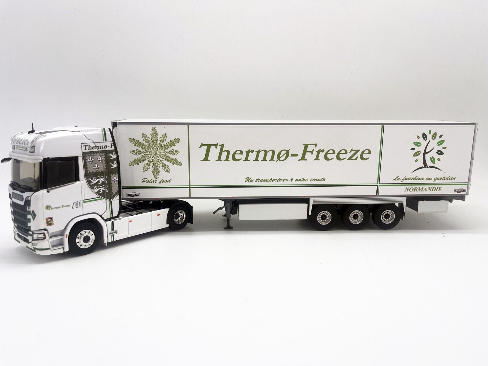 Camion ELIGOR 1/43 – SCANIA 500S 4x2 Avec Remorque Frigorifique JLG Services (neuf)