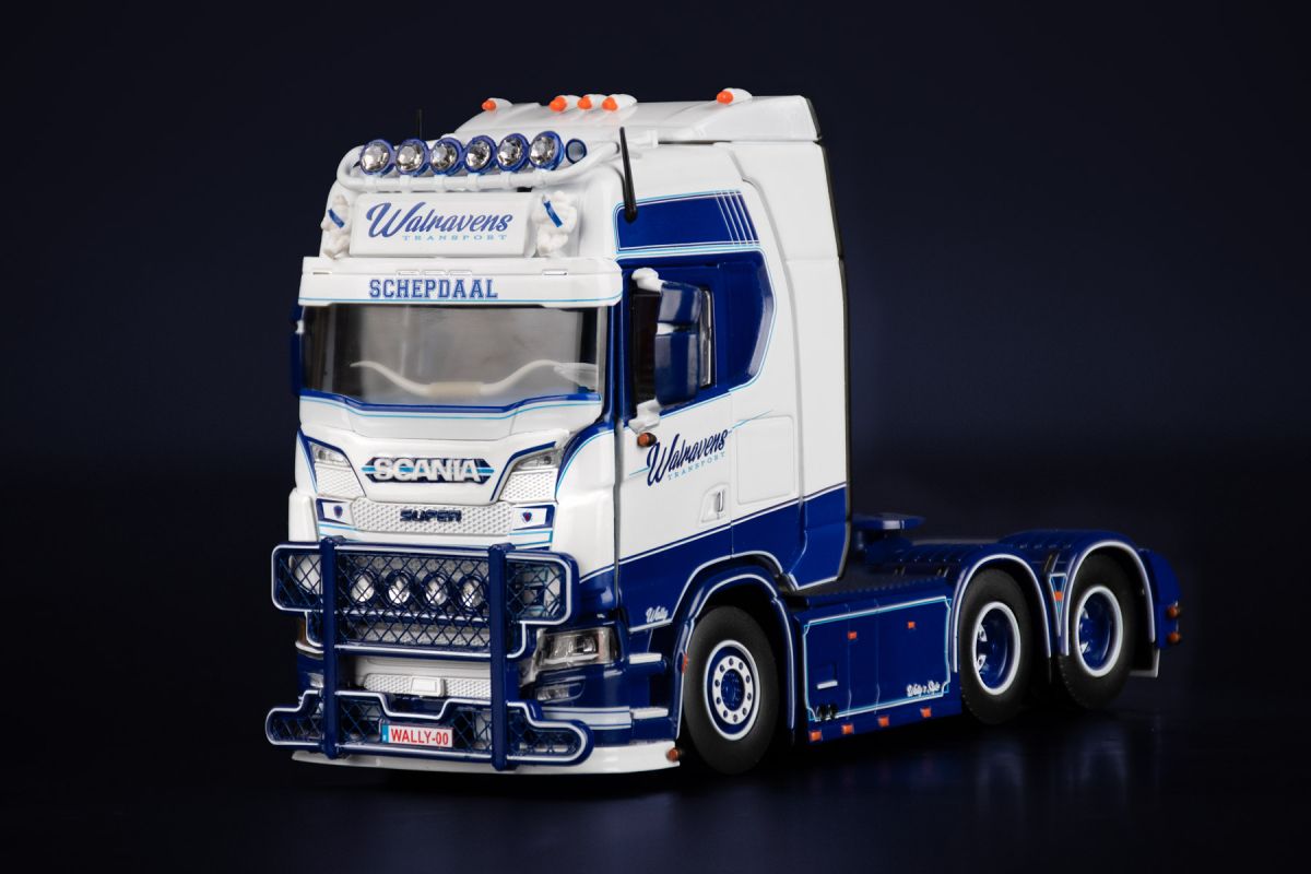 MARGE MODELS - Camion solo de couleur bleu - REILING Edition