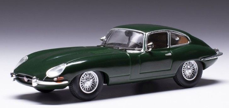 La Jaguar type E verte en miniature de la marque Circuit 24 au 1/30e
