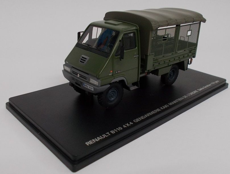 Ancien Camion, jouet originale Renault 4x4 militaire Solido N