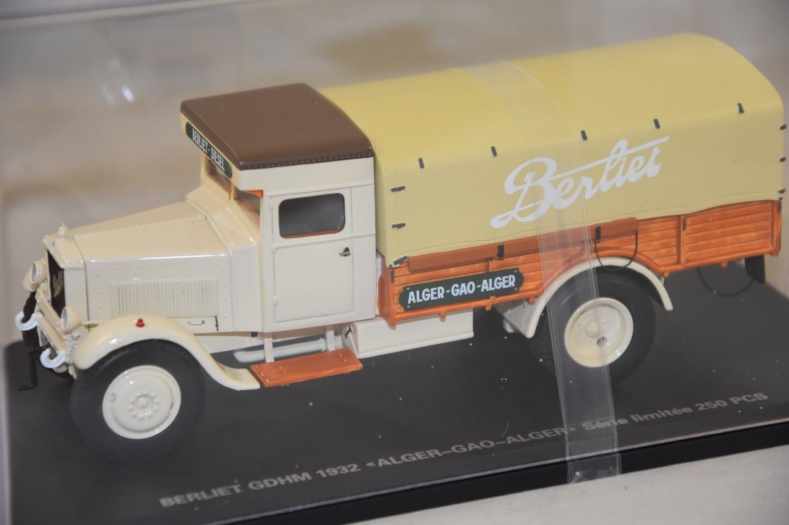 OPO 10 - Camion 1:43 Compatible avec Berliet Plateau Gazo-Bois 1938 - BER32