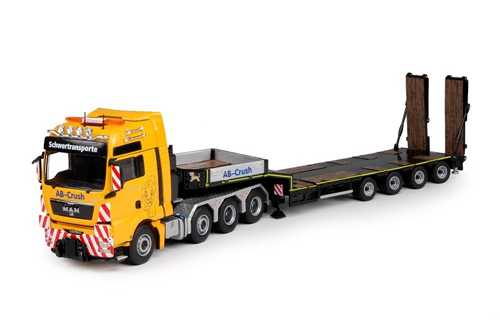 Camion SIKU 1/87 – MAN 8x4 + Remorque 3 Essieux + Yacht Et Personnages – Rouge