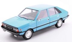 Voiture de couleur bleu clair - FSO Polonez 1500 MR