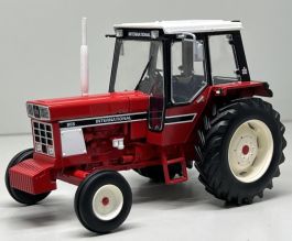 Tracteur IH 1056xl ailes larges 1/32eme replicagri