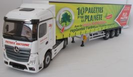 Camion 4x2 MERCEDES Actros et citerne pulvé 3 essieux aux couleurs