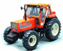 REP188-TRACTEUR 4 ROUES motrices - INTERNATIONAL 824-1/32-REPLICAGRI