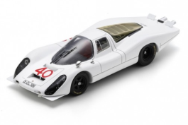 24 Hours of Le Mans 1967. The Porsche 907 racing car of Jo