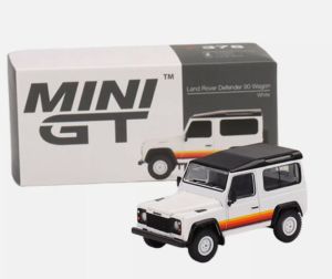 MGT00378-R - Voiture de couleur blanche - LAND ROVER Defender 90 wagon RHD