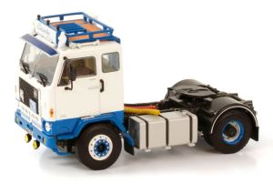 WSI01-3699 - Camion solo aux couleurs CARADEC – VOLVO F88 4x2