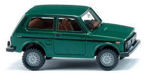WIK020805 - Voiture de couleur verte - LADA Niva