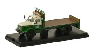 WSI46-1001 - Camion avec plateau STAAY FODD GROUP - VOLVO N88 4x2