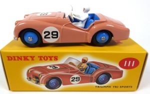 DIN111ROSE - Voiture de couleur rose N°29 – TRIUMPH TR2 sports