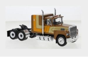 Camion de 1978 couleur marron – FORD LTL 9000 6x4