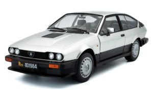 SOL1802307 - Voiture de 1984 couleur grise - ALFA ROMEO GTV6