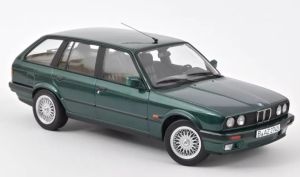 NOREV183219 - Voiture de 1990 couleur verte – BMW 325i touring