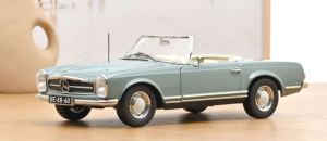 NOREV183992 - Voiture cabriolet de 1963 couleur bleu - MERCEDES 230 SL