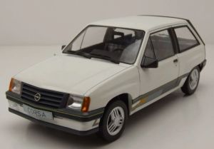 MOD18432 - Voiture de 1983 couleur blanche - OPEL Corsa A Sprint