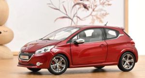 NOREV184700 - Voiture de 2013 couleur rouge - PEUGEOT 208 Gti