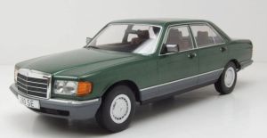 MOD18549 - Voiture de 1979 couleur vert métallisé - MERCEDES Class-S W126