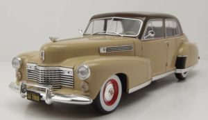 MOD18656 - Voiture de 1941 couleur beige et marron - CADILLAC Fleetwood Series 60 Special Sedan
