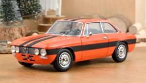 NOREV187918 - Voiture de 1973 couleur orange - ALFA ROMEO 2000 GTV
