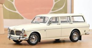 NOREV188750 - Voiture break de 1968 couleur blanche - VOLVO Amazon