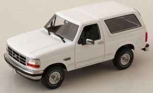 GREEN19086 - Voiture de 1993 couleur blanche - FORD Bronco XLT