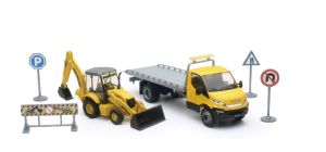 NEW16163A - Camion plateau IVECO DAILY Ech 1/43 avec tractopelle NEW HOLLAND Ech 1/32 accessoires