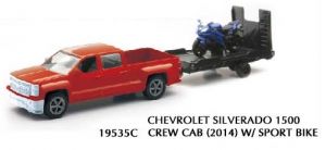 NEW19815E - Pick up CHEVROLET Silverado 1500HD avec remorque et moto bleue