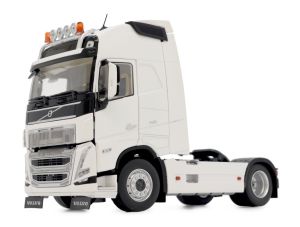 MAR2320-01 - Camion solo de couleur blanc - VOLVO FH5 4x2