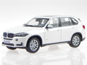 WEL24052WH - Voiture de 2015 couleur blanche – BMW X5