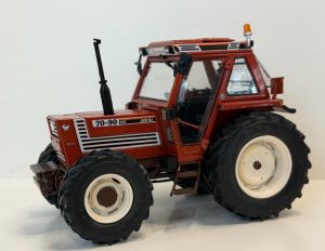 ROS30253 - Tracteur avec cabine super confort – Limité à 500 pièces – FIAT 70-90 DT 4wd