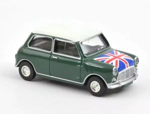 NOREV310524 - Voiture de 1964 couleur verte avec drapeau sur le capot - MINI COOPER S
