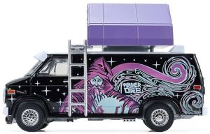 GREEN38080-C - Voiture sous blister de la série THE GREAT OUTDOORS - GMC Vandura custom 1978 Fourgon aménagé avec tente de toit