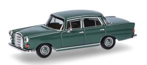HER420457-004 - Voiture de couleur verte - MERCEDES BENZ 200 Heckflosse