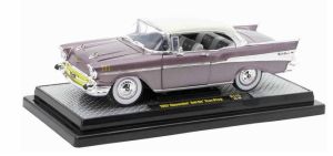 M2M-40300-115B - Voiture de 1957 couleur rose métallisé - CHEVROLET Bel Air Hardtop