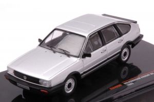 Voiture de 1985 couleur grise – VW passat B2